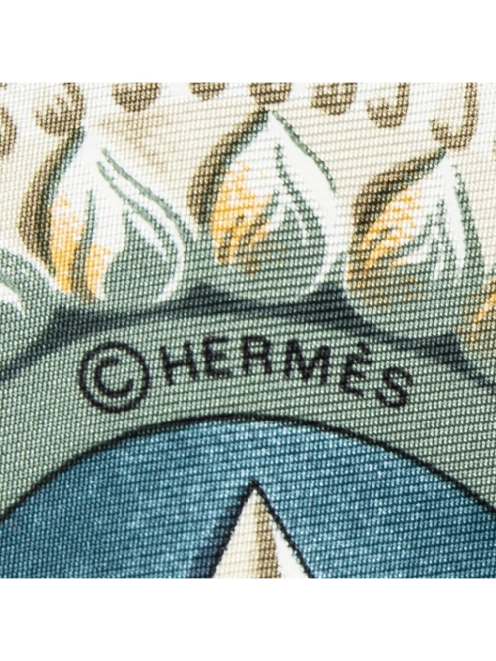★SOLD★ Hermes Scarf Green Twill Silk - Picture 4 of 5